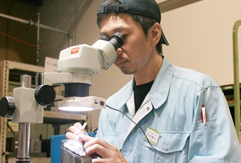 金型ラップ仕上